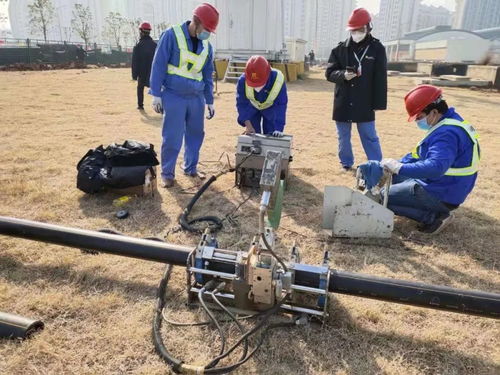 徐工速戰(zhàn)雷神山 水平定向鉆機(jī)助力燃?xì)夤艿澜ㄔO(shè)跑出“加速度”